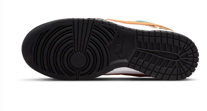 Nike Women’s Dunk Low SE ‘Safari Mix’ Sneaker (DN3866-100)