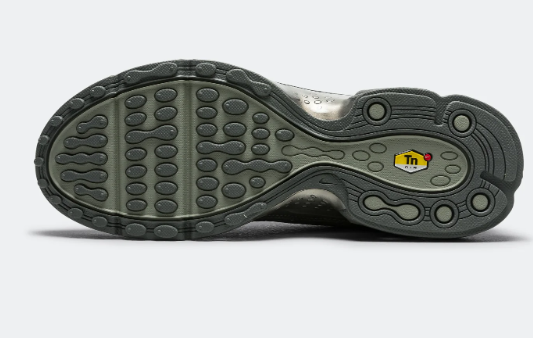 Nike Air Max Plus VII | Iron Grey / Smoke Grey | IQ0282-084